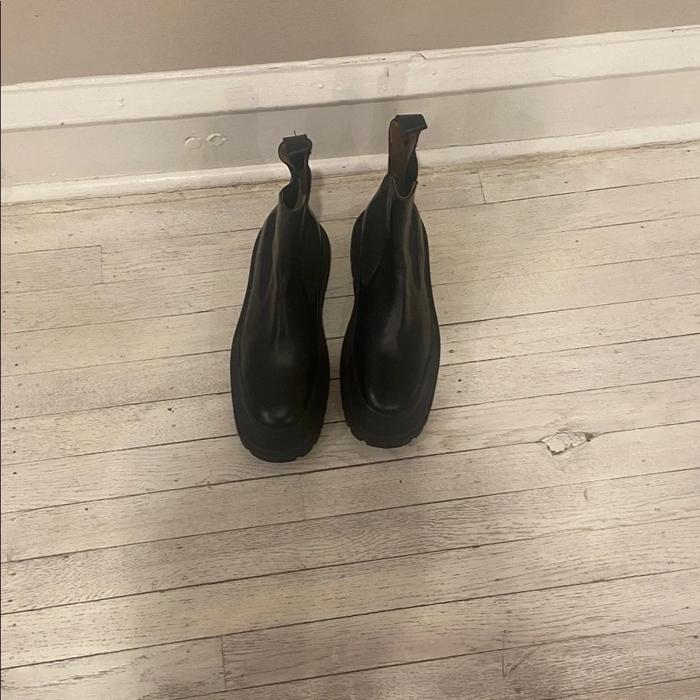 Zara chunky ankle booties some scuffs no rips or tears 
38. - Picture 6 of 13